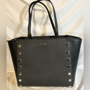 New Michael Kors Holy Large
Studded Grab Tote (retail
$398)
